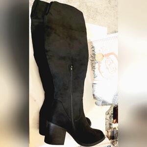 Over the knee black suede boots, sz. 8 NWT